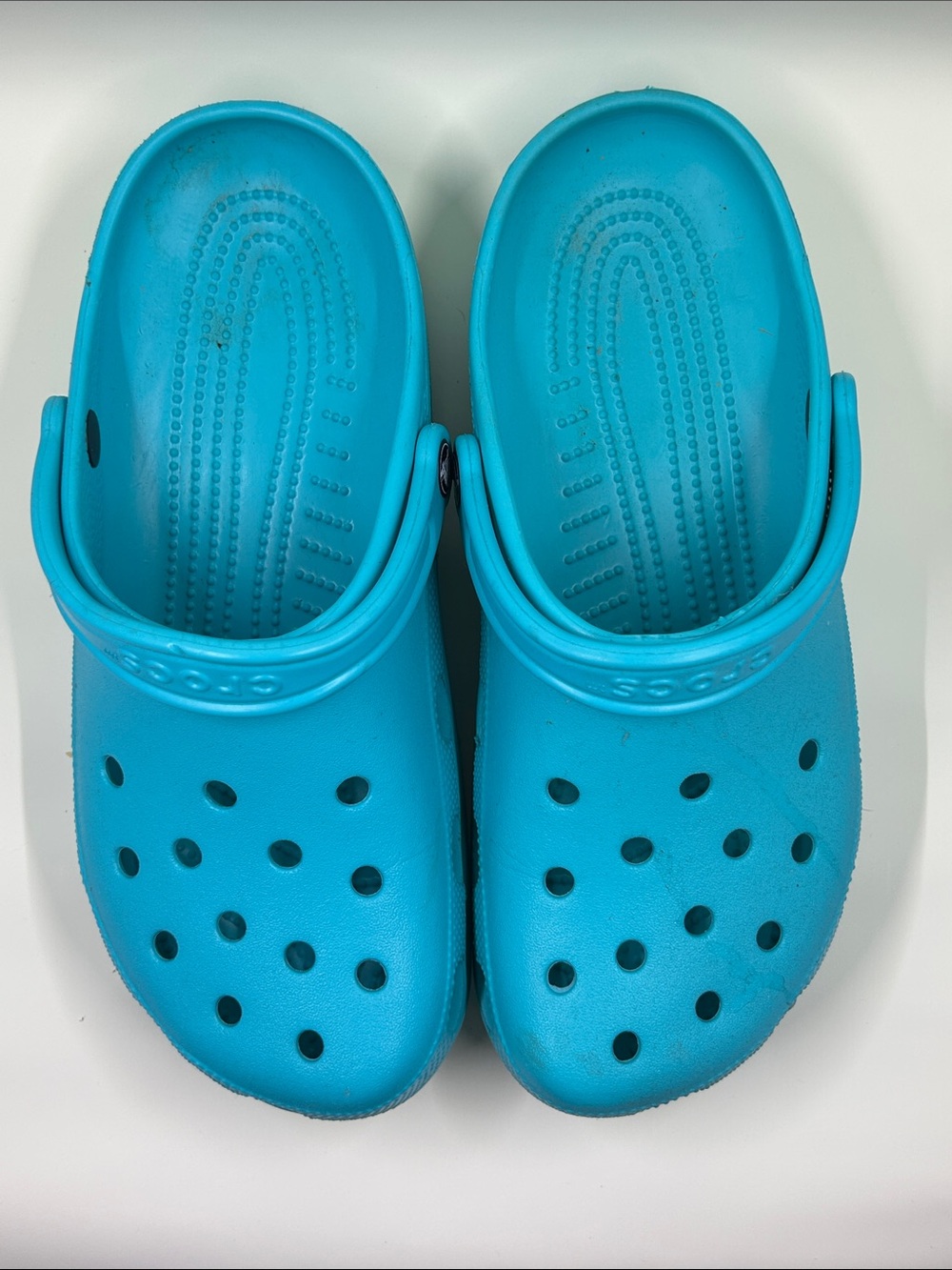 CROCS Clog in Bright Turquoise Blue